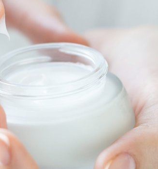 Dry Skin A Softening Thirst Quenching Beauty Routine Hero