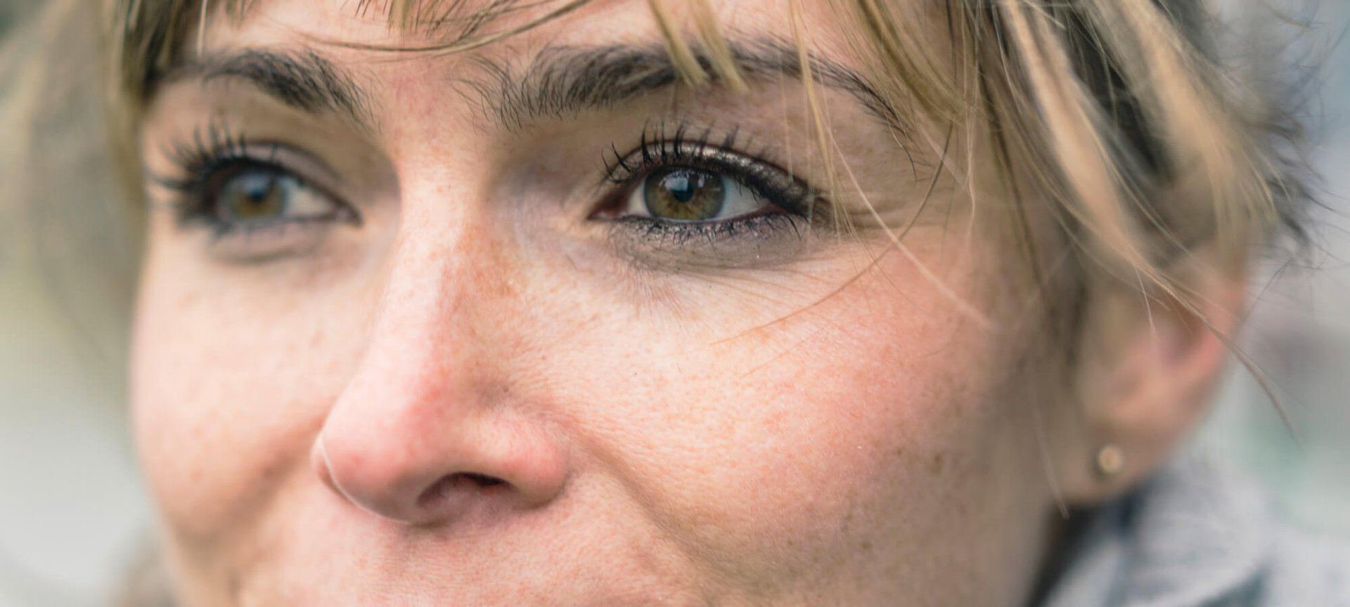 Bluff Your Way To Beautiful Smooth Skin Using The Blurring Effect Hero