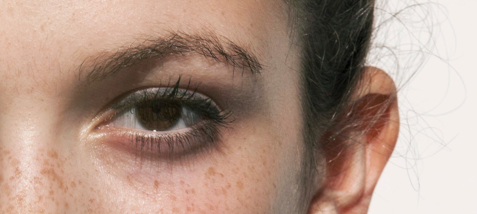 How To Get Long Luscious Lashes Article